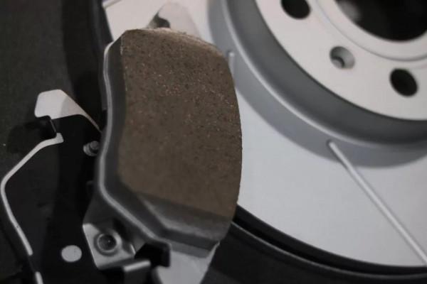 怪獸修車：翻新來自河南的大眾途安，全車異響抖動，積碳堆積如山