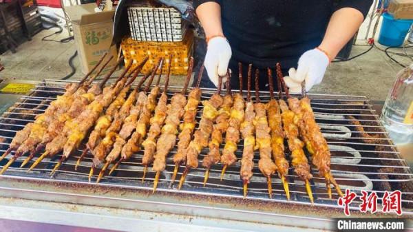 “百湖之城”新疆北屯首屆“冰城”文化旅遊節開幕