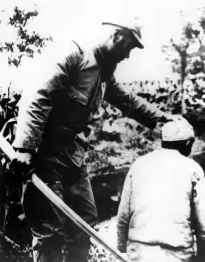 日本人企圖美化南京大屠殺,11歲倖存女孩講出大屠殺慘絕人寰經歷 日本人企圖美化南京大屠殺,11歲倖存女孩講出大屠殺慘絕人寰經歷