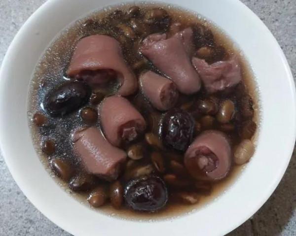 冬天你煲湯，暖身又暖胃，大家看看煲的是什麼？請多指教