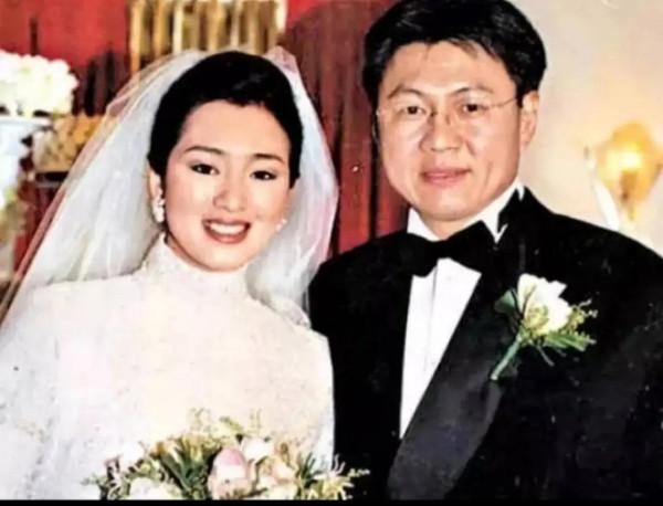 鞏俐：三次牽手，一無所有……