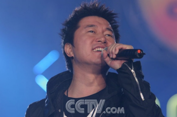 滿文軍的毀滅史，被抓後指控妻子吸毒，就這樣改寫了他的結局