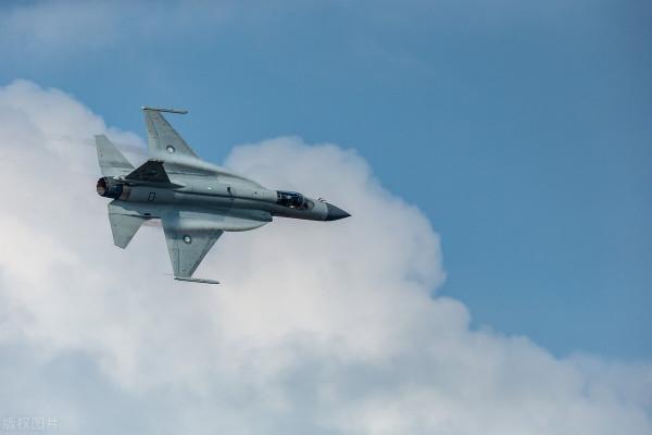 國慶期間，法前國防部長不顧中方反對率團訪臺，帶來10個尖銳問題