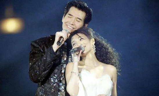 “時代偶像”費翔：愛過6個頂級大明星，為何堅持一生不婚？