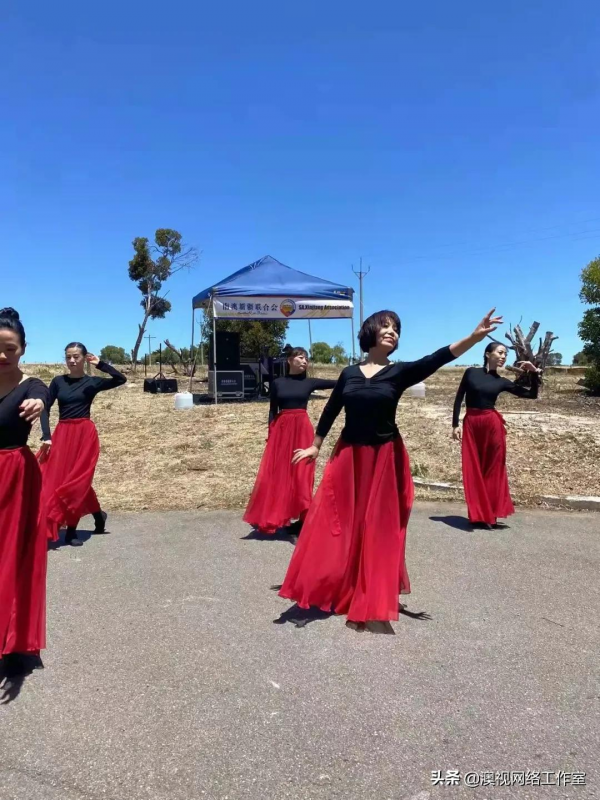 南澳新疆聯合會十二週年年慶及換屆大會圓滿結束