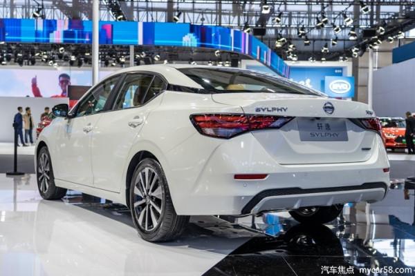 日系老將ro國產新秀?軒逸對比星瑞,15萬預算選誰更合適 日系老將ro國產新秀?軒逸對比星瑞,15萬預算選誰更合適