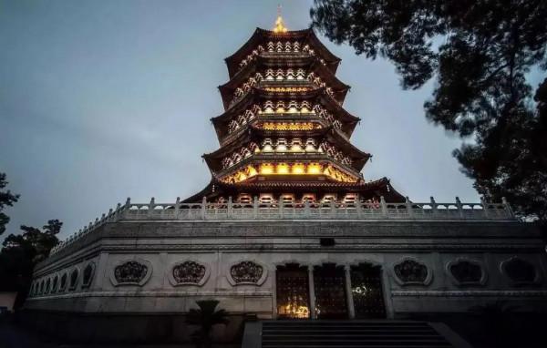 西湖遊記（詩一首，唯美生動）