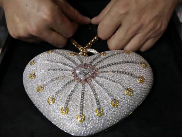 你知道全球最貴的包長什麼樣嗎?可抵一棟豪宅 你知道全球最貴的包長什麼樣嗎?可抵一棟豪宅