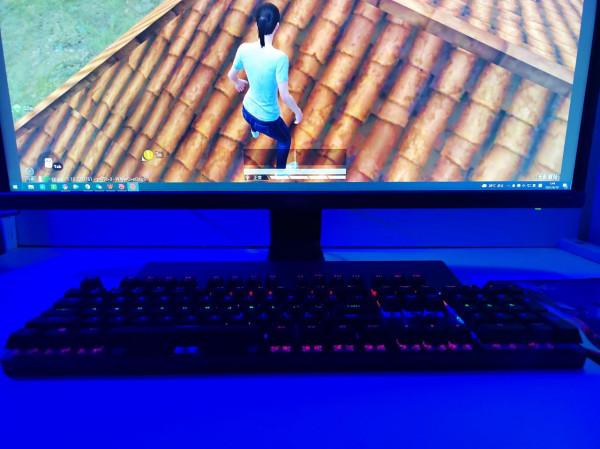 有線、無線輕鬆加持，雷柏V500PRO多模式背光機械鍵盤上手體驗