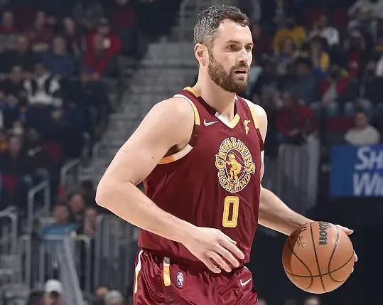 保羅17+12，布克35+4+3！雙星爆發太陽取14連勝，冠軍相萬丈光芒