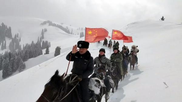 新疆兵團四師：高山冰雪團建 助力北京冬奧