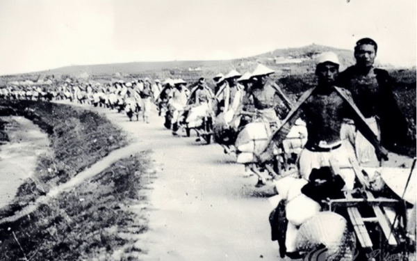 49年蘇聯作家西蒙諾夫南下見林彪：我想採訪一下功勳赫赫的135師