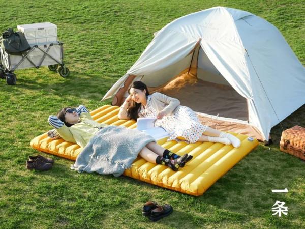 等下個晴天，咱們帶著這套自動充氣帳篷、床墊，去露營吧