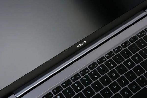 星空旅者&;西裝暴徒|榮耀MagicBook 16 Pro銳龍版圖賞 星空旅者&;西裝暴徒|榮耀MagicBook 16 Pro銳龍版圖賞