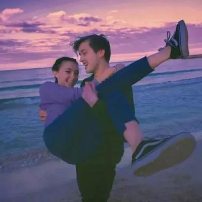 又到一年情人節，想要維繫感情儀式感要有，那個男人鮮花換成紅包