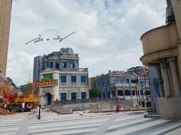 重慶最早的CBD,曾經熱鬧非凡,如今已升級改造,卻依然冷冷清清 重慶最早的CBD,曾經熱鬧非凡,如今已升級改造,卻依然冷冷清清