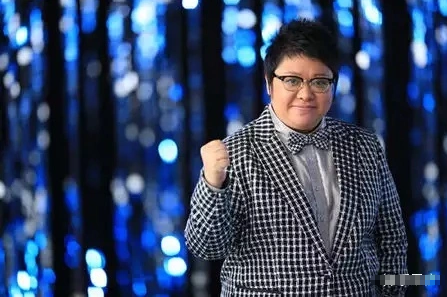 韓紅：6歲父親去世，9歲母親改嫁，奶奶把所有的愛給了我