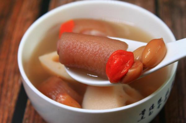 冬天，如果不差錢，這6種湯多給孩子煲，一週不重樣，營養又鮮美