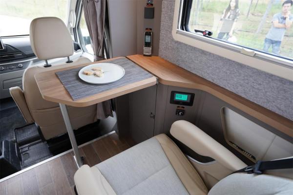 眾銳工設首款C型房車上市，隱藏式廚房觀景會客廳，設計獨具匠心