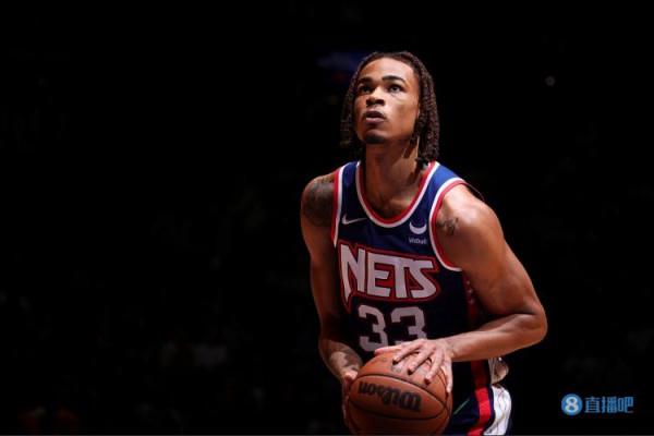 精準吃餅！克拉克斯頓9中8砍17分2板2斷2帽