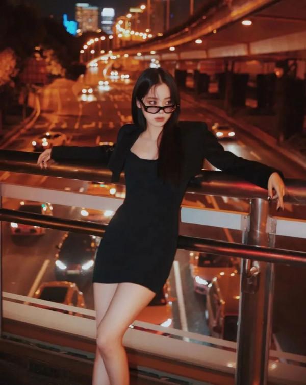 剪短髮後的歐陽娜娜，百變造型又美出圈