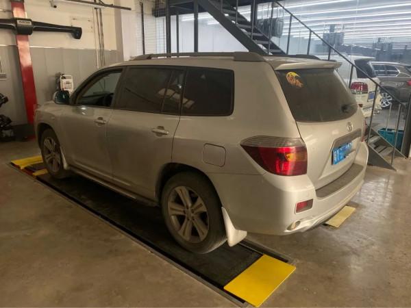 翻新09年老款豐田漢蘭達,28萬公里剛過磨合期,還能再戰20年 翻新09年老款豐田漢蘭達,28萬公里剛過磨合期,還能再戰20年