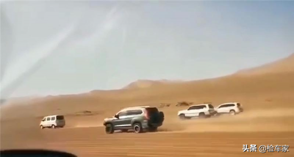 六年的五菱宏光開價2萬,扒開膠條看到猛烈的撞擊,買主:就買它 六年的五菱宏光開價2萬,扒開膠條看到猛烈的撞擊,買主:就買它