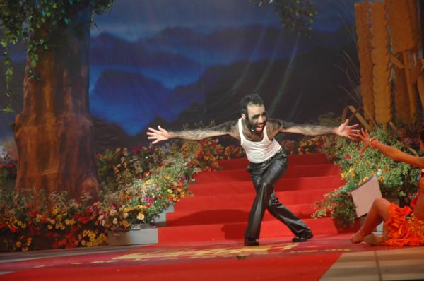 毛孩于震寰：出專輯，42歲娶90後嬌妻，他是如何走上人生巔峰的？