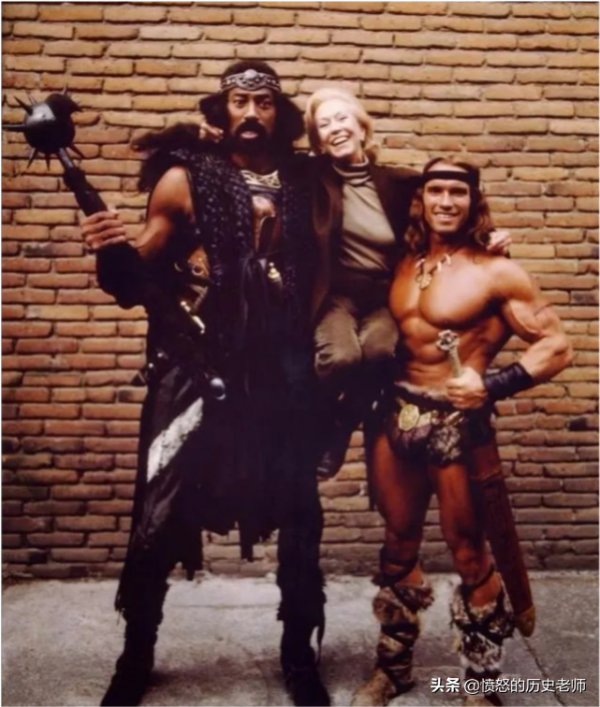 珍貴老照片：土八路的土、鄧麗君的吻照、美國禁止公開的UFO照