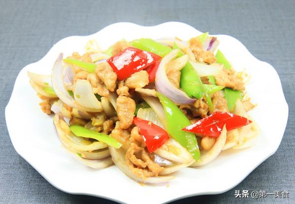 洋蔥炒肉片，最忌諱肉片直接下鍋炒，多加這一步，肉片鮮嫩不老