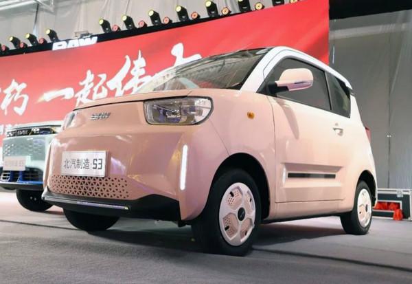 不止新款BJ212，北汽製造新款代步小車曝光，對標五菱宏光MINI