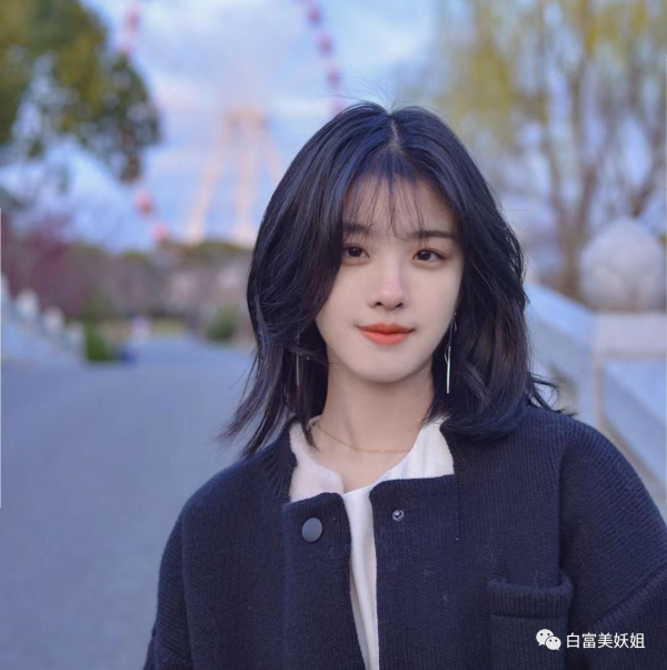 抖音第一清冷顏純過奶茶！200w人求紅卻都被拒？