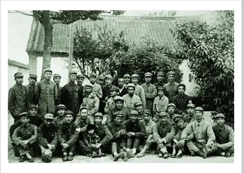 魯南軍區擊斃混世魔王，山東人民欣喜若狂，抬著屍體遊行洩憤