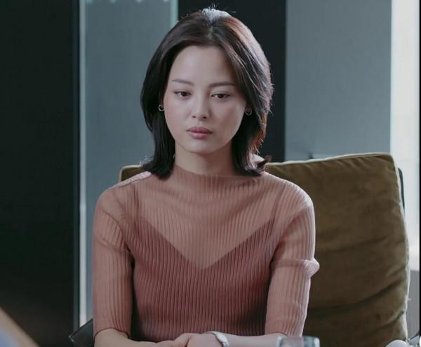 這個世界不相信眼淚，沒有傘的孩子，必須拼命奔跑