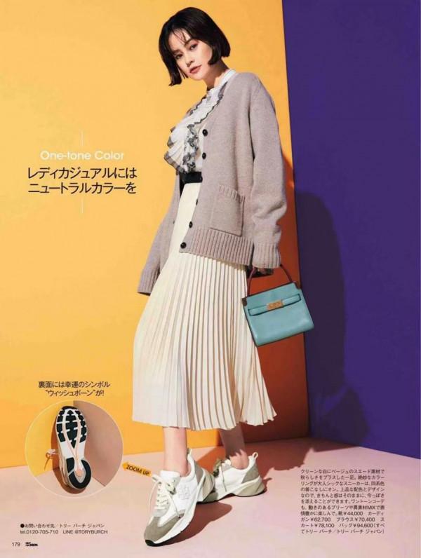 40歲才是真正的“歲月美人”，這5條半身裙搭配，助你越穿越美