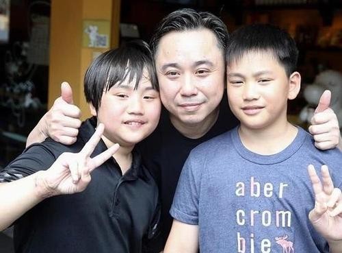 侯高俊傑：9歲搭檔周杰倫上春晚，為成名父母賣房，他現狀如何？