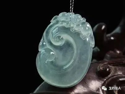 水沫玉和翡翠的區別,如何辨別? 水沫玉和翡翠的區別,如何辨別?