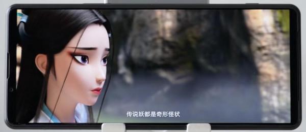 集電視、音訊、鏡頭、相機、遊戲、電影於一身的大廠，做手機也香