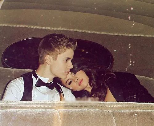 曾得重病，與天王虐戀9年的賽琳娜，終於要迎來春天了？