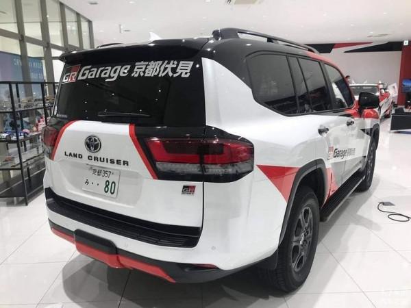 拼色塗裝真亮眼,全新豐田蘭德酷路澤GR SPORT,“型男”看過來 拼色塗裝真亮眼,全新豐田蘭德酷路澤GR SPORT,“型男”看過來