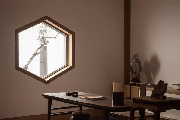 雅室何須大 雅室何須大