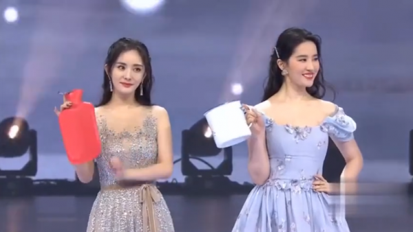 沒了表情管理,劉浩存不靈了,楊冪不嫩了,連劉亦菲都不仙了 沒了表情管理,劉浩存不靈了,楊冪不嫩了,連劉亦菲都不仙了