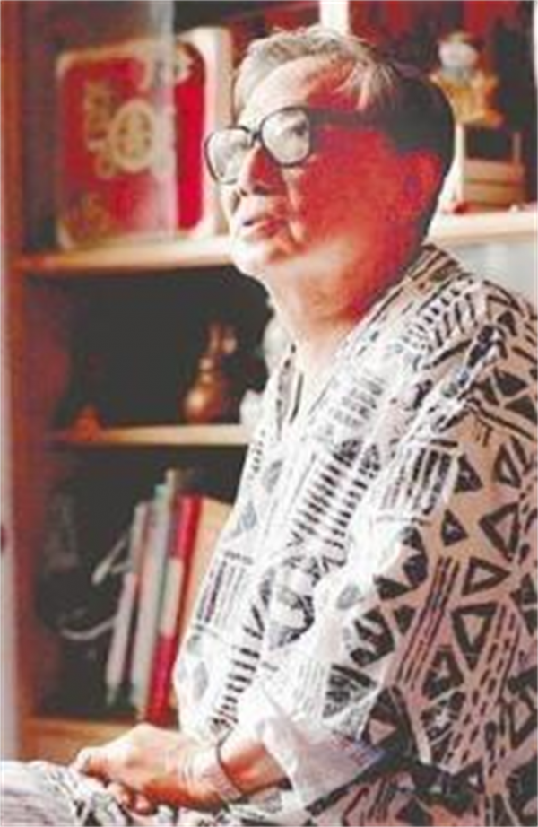 一生風流瀟灑的古龍，唯一留給兒子的撫養費是《天涯明月刀》版權