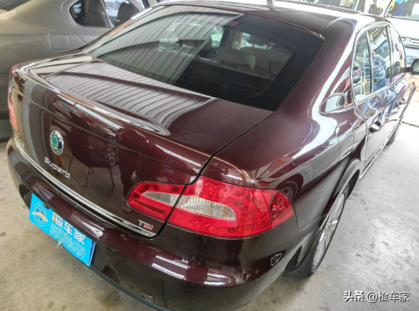 3萬塊的斯柯達昊銳沒人要，拆開內飾聞到臭味，買家：會捱打嗎？