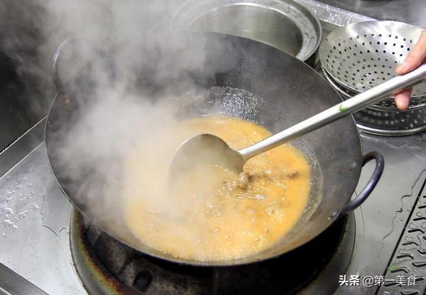 水煮牛肉要不要先醃製，廚師長告訴你正確做法，香辣鮮嫩又下飯