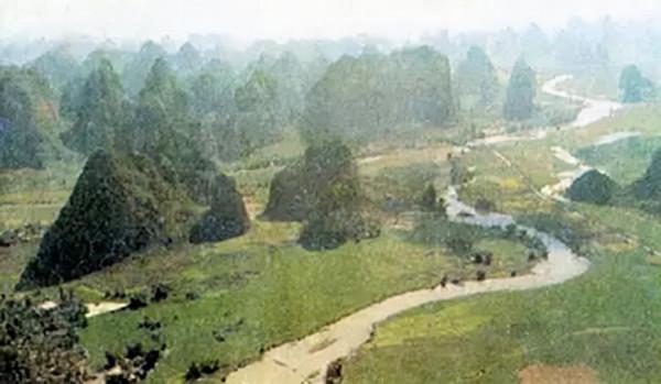 74年岑雲端時隔8年與毛主席相見，毛主席起身：廣西女兒來看我了