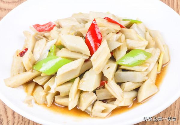 飯店的糖醋藕丁為啥好吃，原來焯水要多加這兩種調料，清脆不變黑