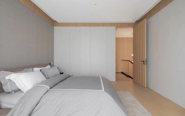 她家客廳太有顏值了，一進門就被吸引，喜歡這樣簡單不花哨的裝修