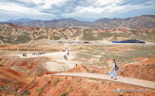 「17天愛上大西北」一天內橫跨四市,飢疲力竭 「17天愛上大西北」一天內橫跨四市,飢疲力竭