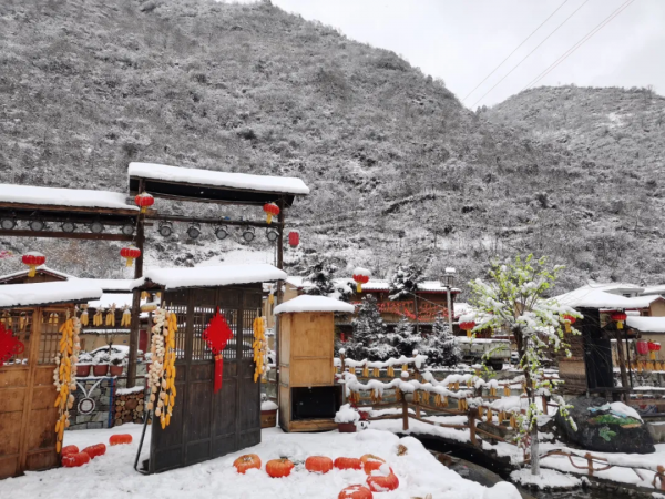 雪落文縣白馬山寨～風景美如畫